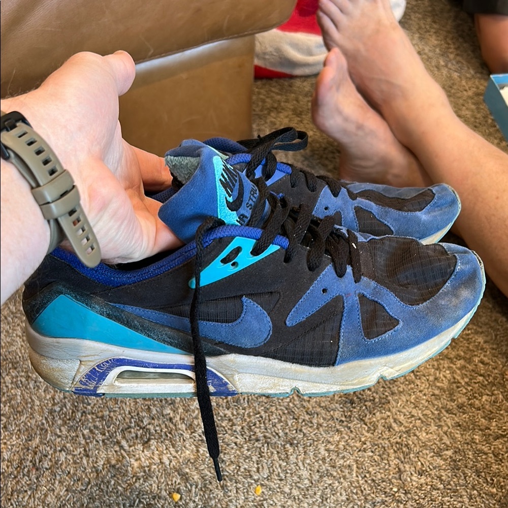 Nike air structure Black and Blue Athletic Shoes